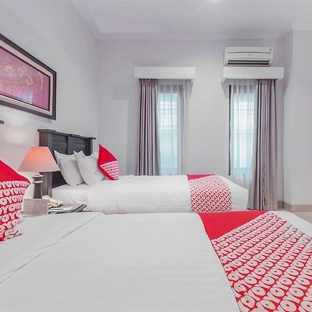534 Sriwijaya Hotel Jakarta Bagian luar foto